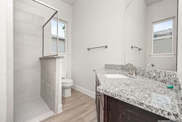 307 E Club View, Seguin, TX 78155