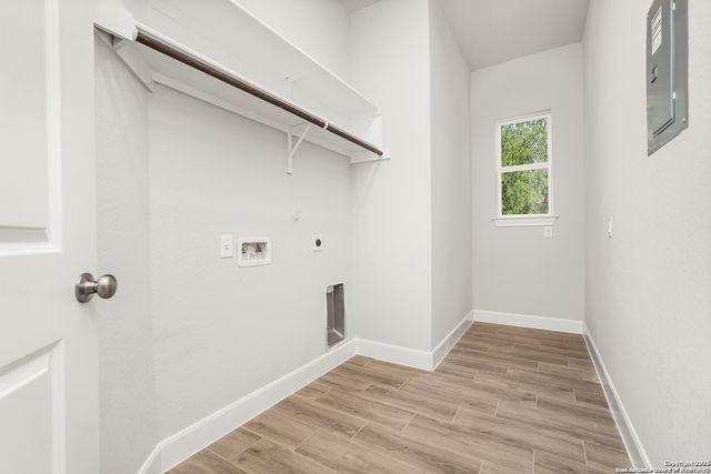 307 E Club View, Seguin, TX 78155