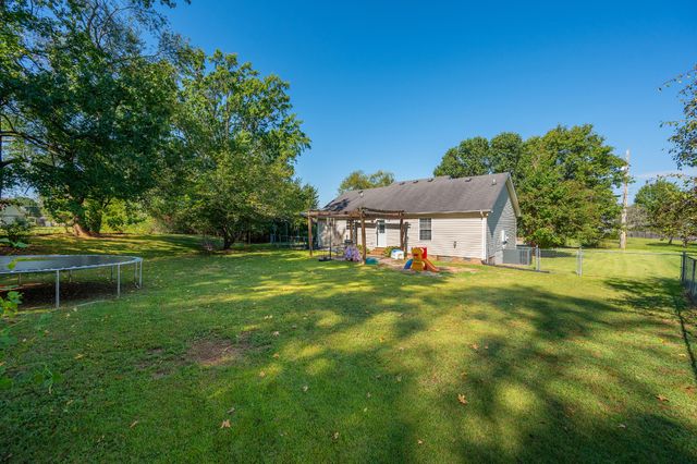 139 Kimberly St, Portland, TN 37148