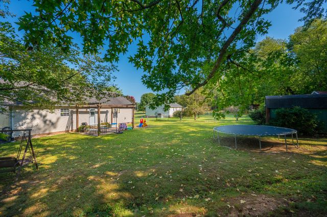 139 Kimberly St, Portland, TN 37148