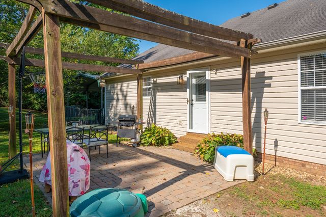139 Kimberly St, Portland, TN 37148