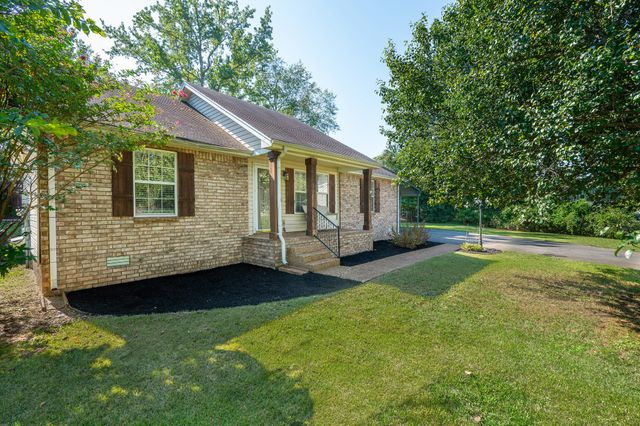 139 Kimberly St, Portland, TN 37148