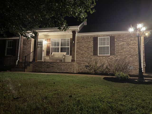 139 Kimberly St, Portland, TN 37148