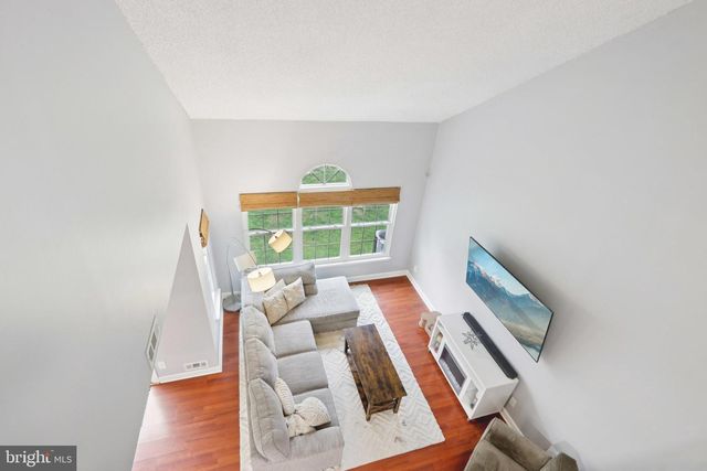 420 JAMESTOWN CT, Mount Laurel, NJ 08054