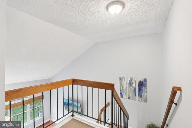 420 JAMESTOWN CT, Mount Laurel, NJ 08054