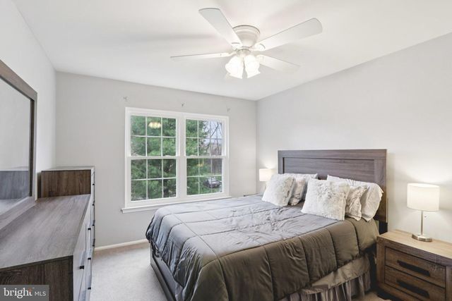 420 JAMESTOWN CT, Mount Laurel, NJ 08054