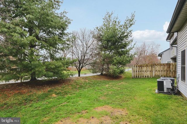 420 JAMESTOWN CT, Mount Laurel, NJ 08054