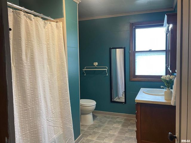 403 E CHESTNUT Street, Geneseo, IL 61254