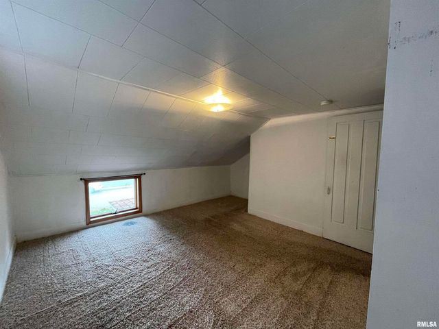 403 E CHESTNUT Street, Geneseo, IL 61254