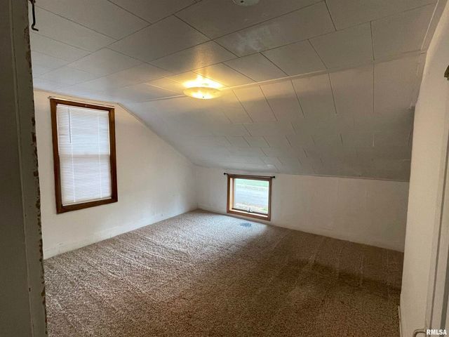 403 E CHESTNUT Street, Geneseo, IL 61254