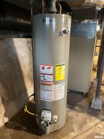 403 E CHESTNUT Street, Geneseo, IL 61254