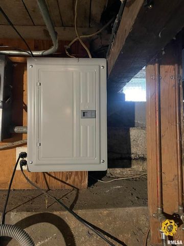 403 E CHESTNUT Street, Geneseo, IL 61254