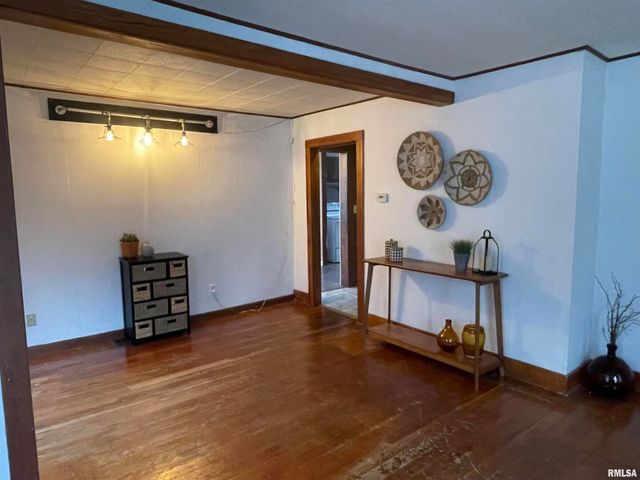 403 E CHESTNUT Street, Geneseo, IL 61254