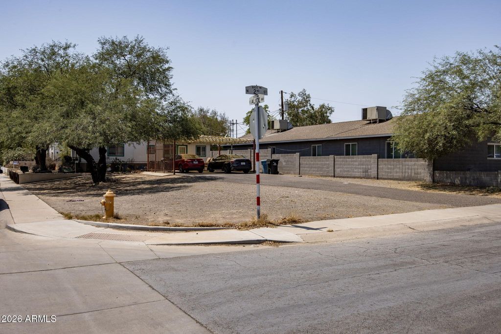 120 E Alice Avenue 24, Phoenix, AZ 85020 — photo 2