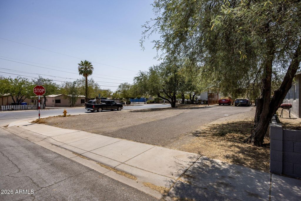 120 E Alice Avenue 24, Phoenix, AZ 85020 — photo 4