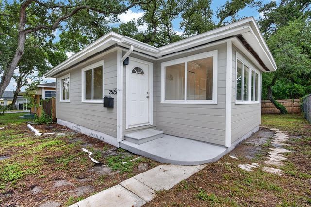 2525 21ST STREET S, St Petersburg, FL 33712