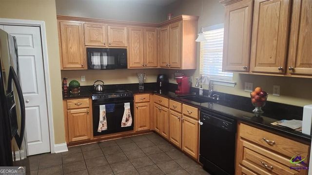 220 Carrington Lane, Centerville, GA 31028