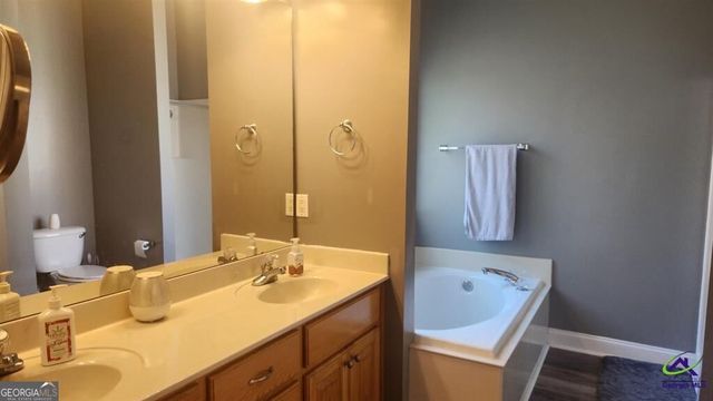 220 Carrington Lane, Centerville, GA 31028