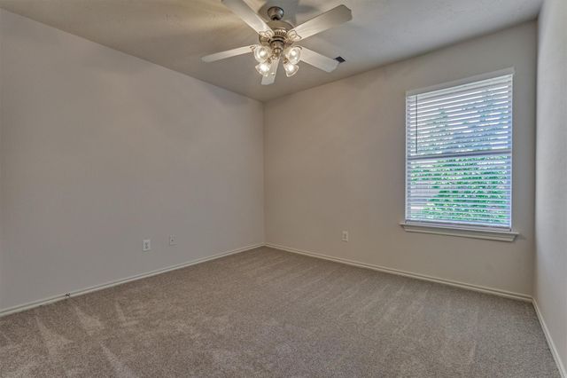 7 Wickerdale, The Woodlands, TX 77382