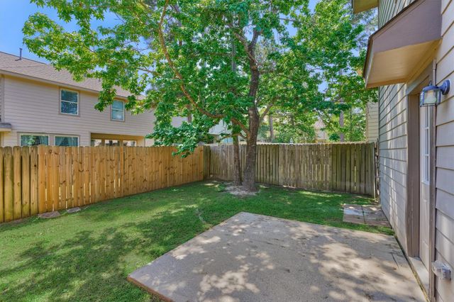 7 Wickerdale, The Woodlands, TX 77382