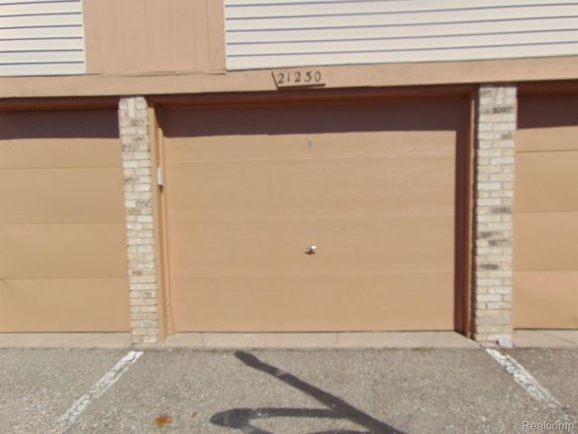 21230 W Glen Haven Circle 64, Novi, MI 48167