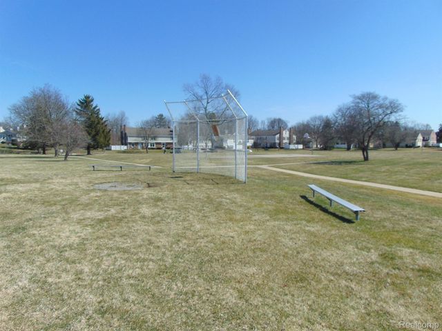 21230 W Glen Haven Circle 64, Novi, MI 48167
