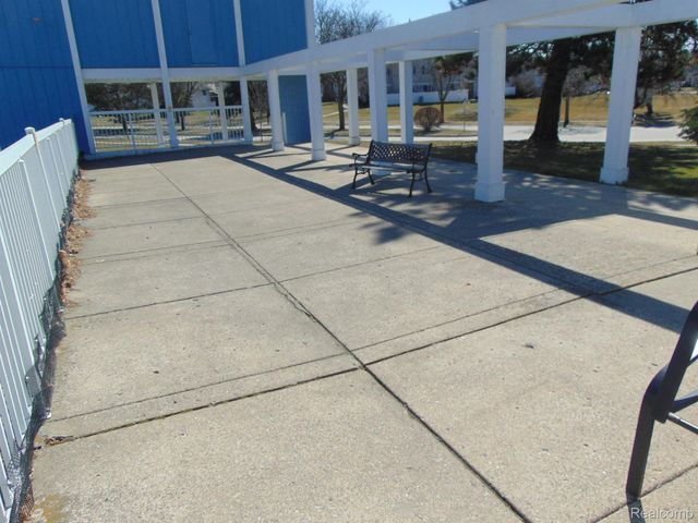 21230 W Glen Haven Circle 64, Novi, MI 48167