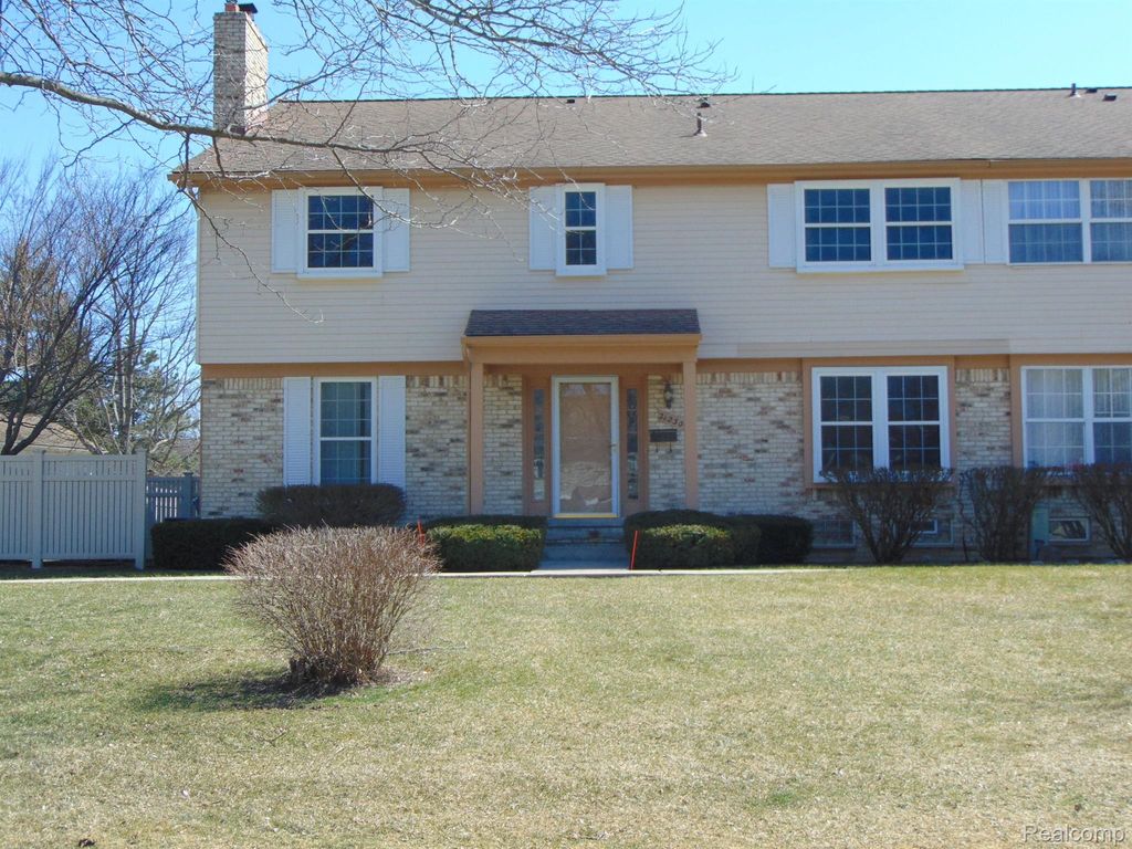 21230 W Glen Haven Circle 64, Novi, MI 48167
