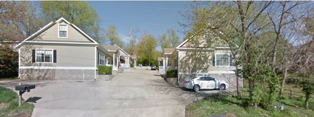 230 N Olive Avenue, Fayetteville, AR 72701