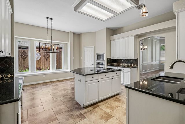 3720 Cripple Creek Court, Bedford, TX 76021