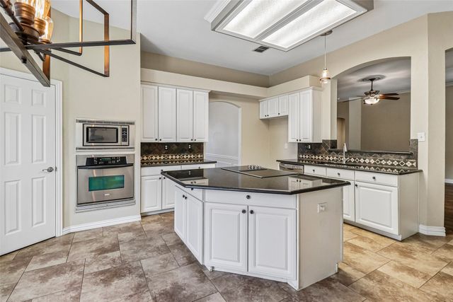 3720 Cripple Creek Court, Bedford, TX 76021