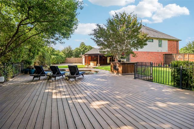 3720 Cripple Creek Court, Bedford, TX 76021