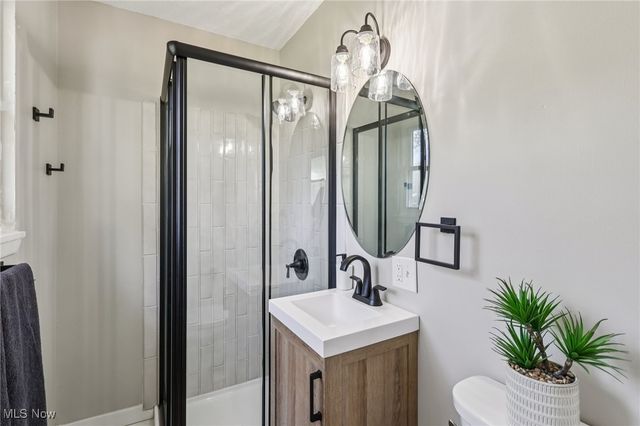 36465 Chestnut Ridge Road, North Ridgeville, OH 44039