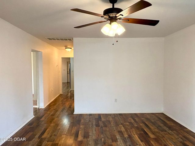 728 S Highland Avenue, Joplin, MO 64801