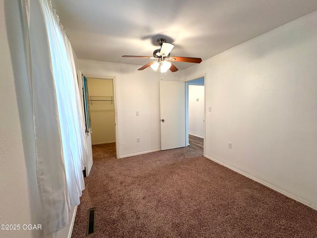 728 S Highland Avenue, Joplin, MO 64801