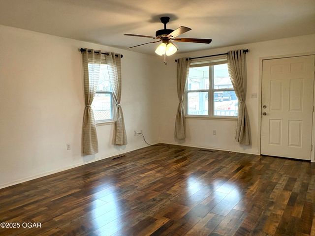 728 S Highland Avenue, Joplin, MO 64801