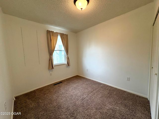 728 S Highland Avenue, Joplin, MO 64801