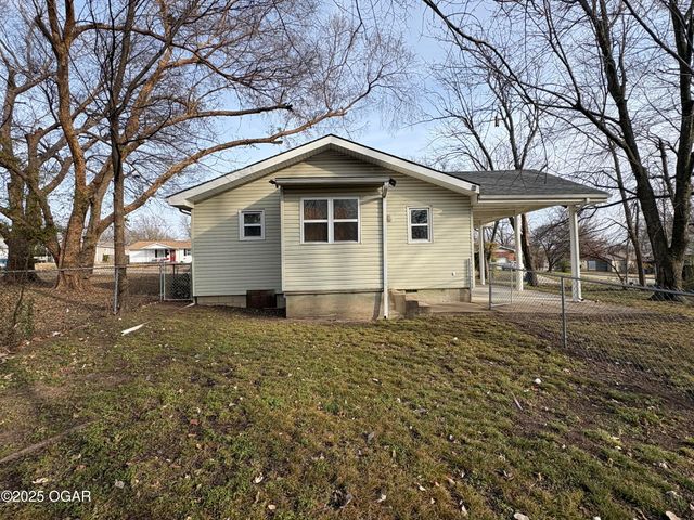 728 S Highland Avenue, Joplin, MO 64801