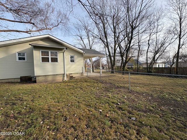 728 S Highland Avenue, Joplin, MO 64801