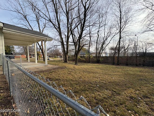 728 S Highland Avenue, Joplin, MO 64801