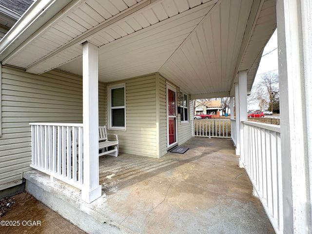 728 S Highland Avenue, Joplin, MO 64801