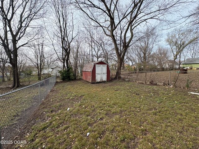 728 S Highland Avenue, Joplin, MO 64801