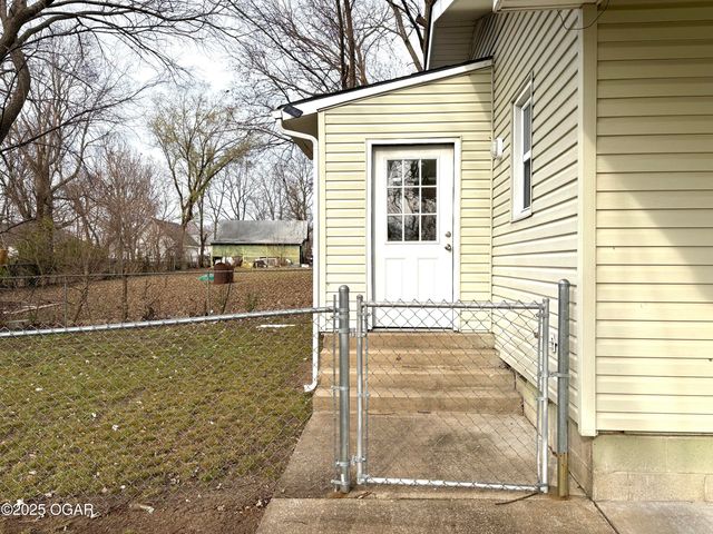 728 S Highland Avenue, Joplin, MO 64801