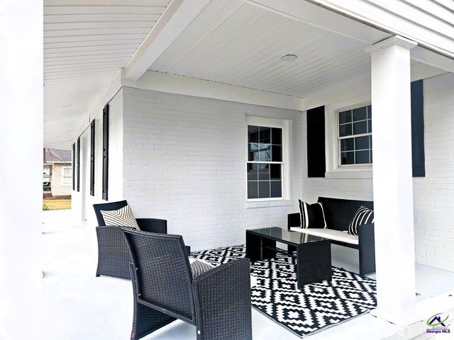 30 MITCHELL Street, Hawkinsville, GA 31036