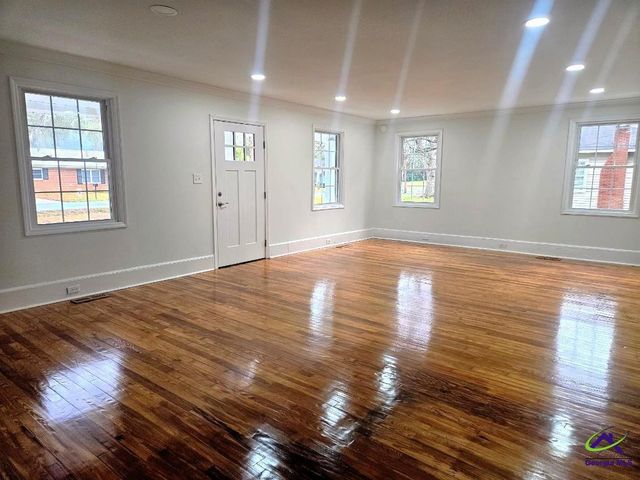 30 MITCHELL Street, Hawkinsville, GA 31036