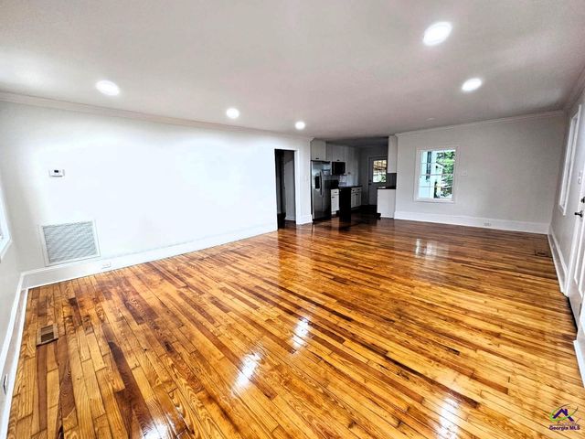 30 MITCHELL Street, Hawkinsville, GA 31036