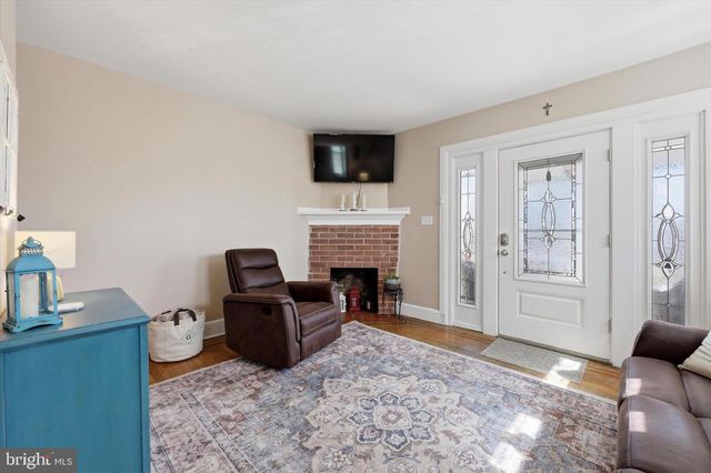 104 SYCAMORE RD, Havertown, PA 19083