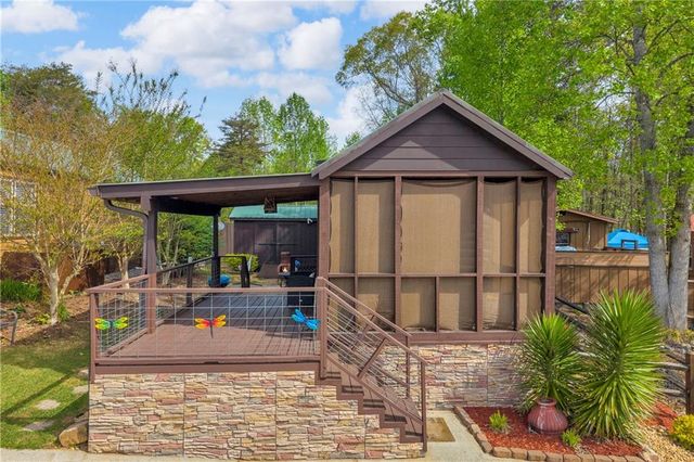 205 Stag Leap Drive, Cleveland, GA 30528