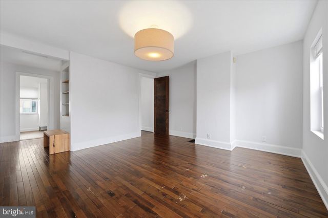 330 E THOMPSON ST, Philadelphia, PA 19125