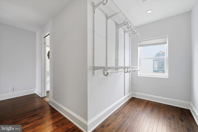 330 E THOMPSON ST, Philadelphia, PA 19125